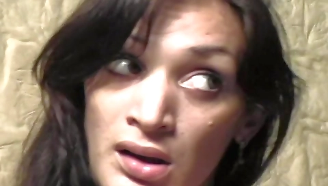 Hotie enjoys playing and cum on a face