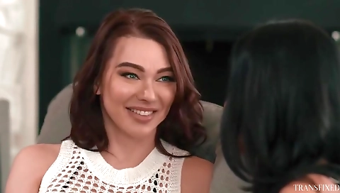 Sexy amateur coupl informs fucking in a group sex