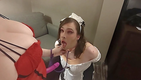Horny milf gets her pussy eaten up